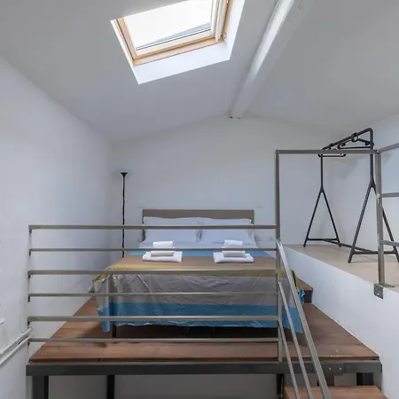 Santa Maria Novella Family In Apartment